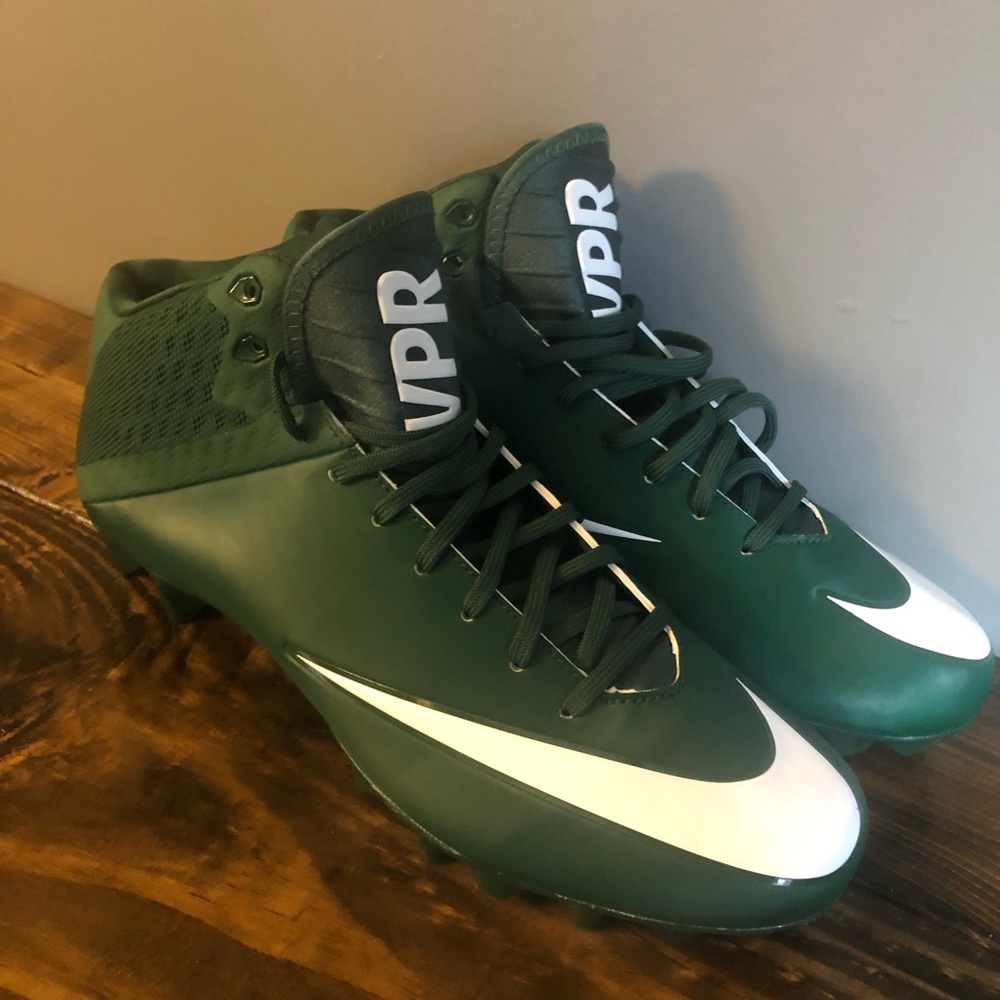 Brand new Green Nike size  13.5 VPR